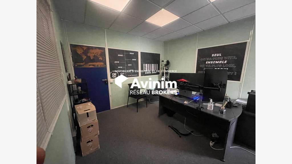A louer bureaux 180m² R+1 à Nanterre