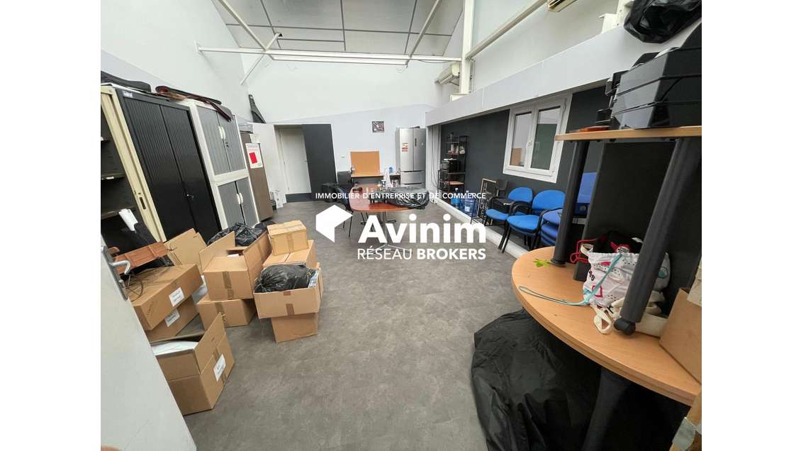 A louer bureaux 180m² R+1 à Nanterre