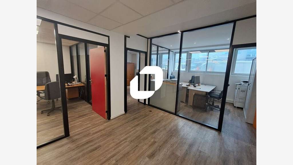 A louer Bureaux 140m² Nanterre