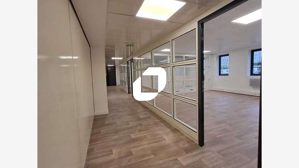 A louer Bureaux 251m² Nanterre