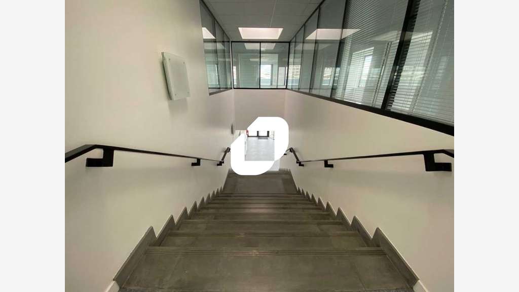 A louer Bureaux 717m² Nanterre