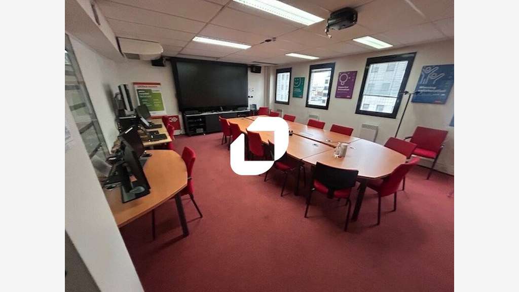 A louer Bureaux 281m² Nanterre