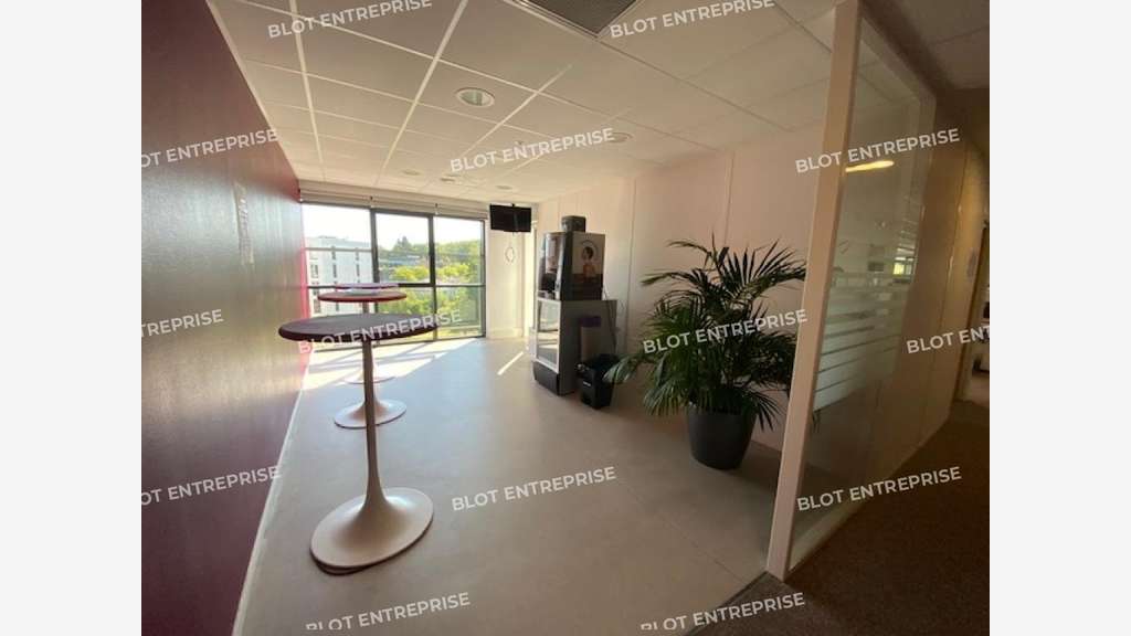 A louer bureaux 415m² R+3 à Nantes Nord
