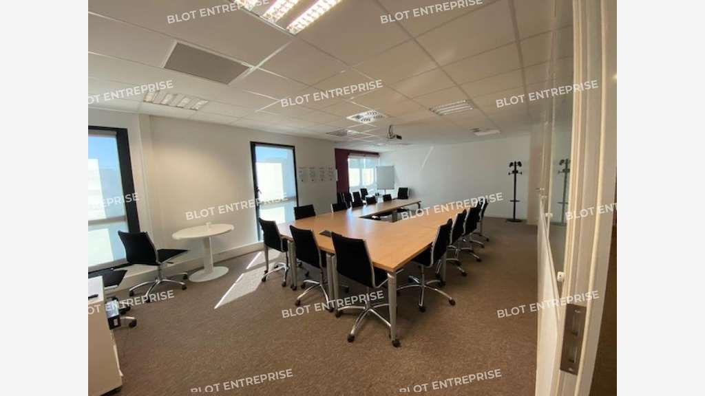 A louer bureaux 415m² R+3 à Nantes Nord