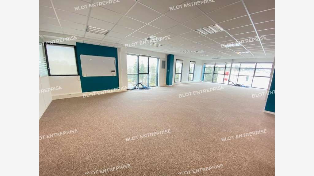 A louer bureaux 415m² R+3 à Nantes Nord