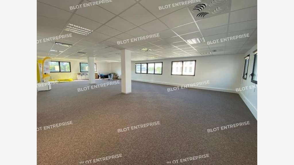 A louer bureaux 415m² R+3 à Nantes Nord