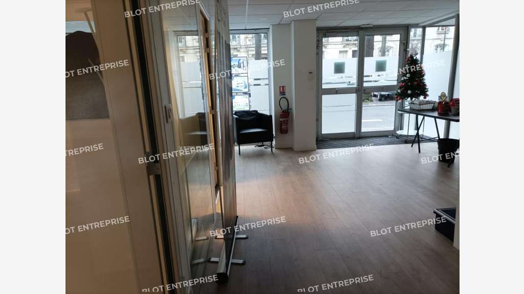 A louer bureaux 163m² sur deux niveaux à Nantes