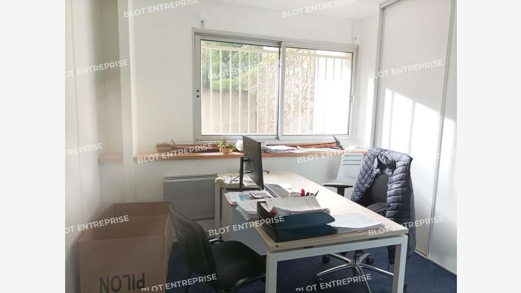 A louer bureaux 163m² sur deux niveaux à Nantes