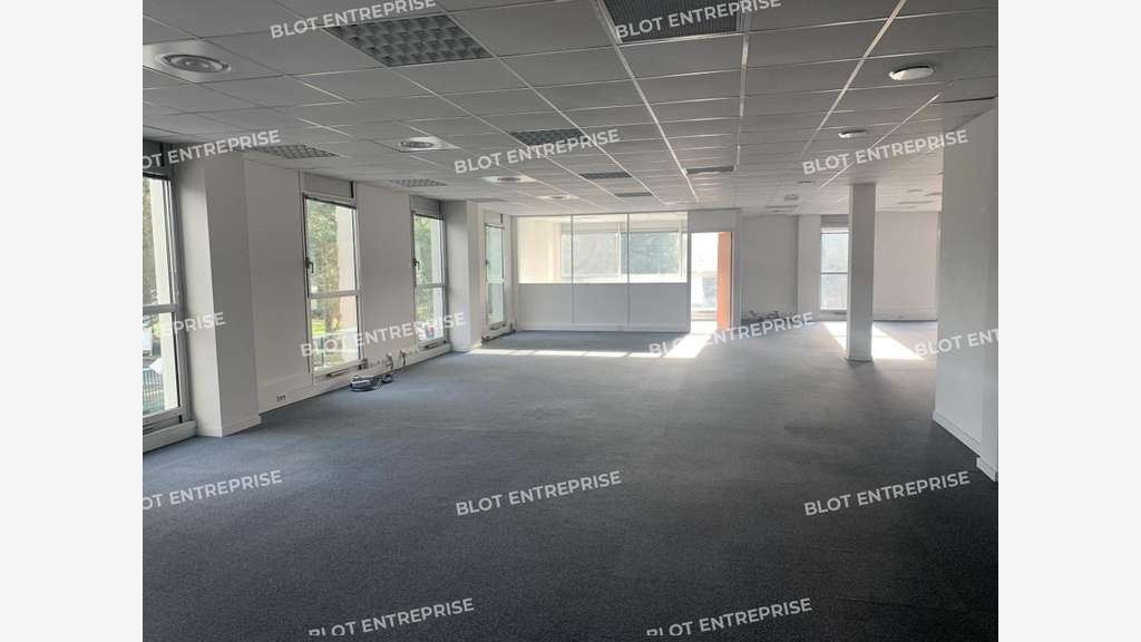 A louer bureaux 203m² R+1 à Nantes Chantrerie
