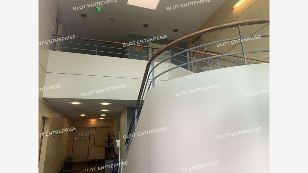 A louer bureaux 203m² R+1 à Nantes Chantrerie