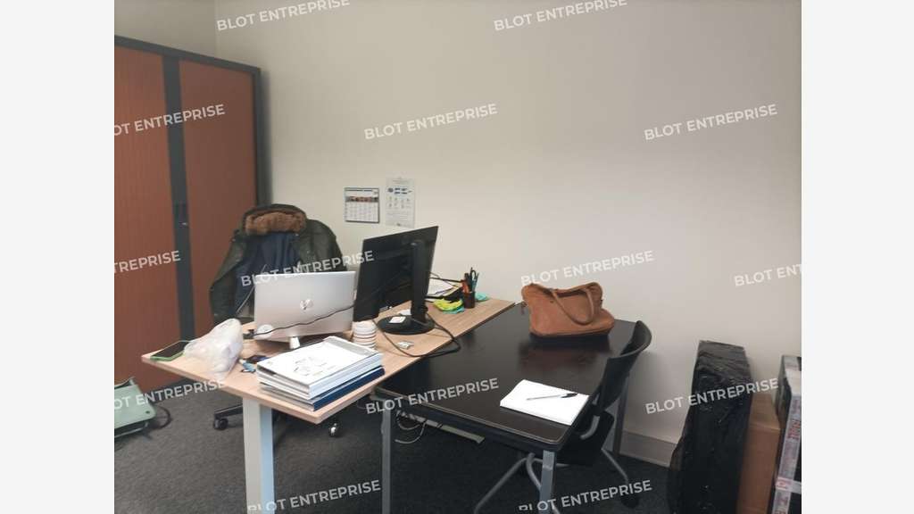 A louer bureaux 129m² à Nantes Champs-de-Mars