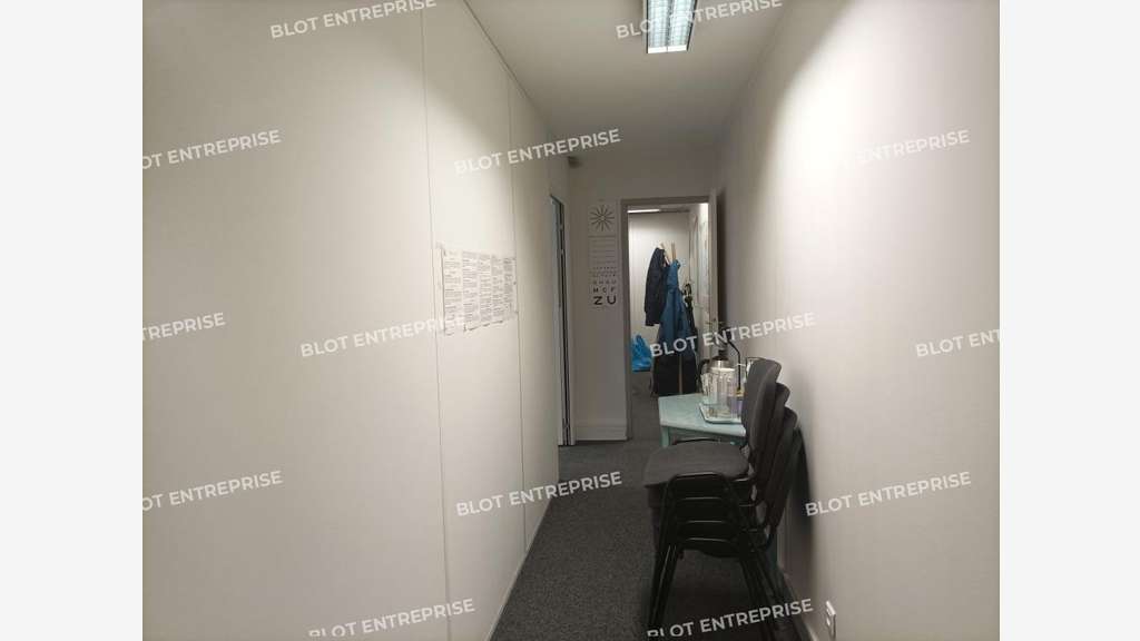 A louer bureaux 129m² à Nantes Champs-de-Mars