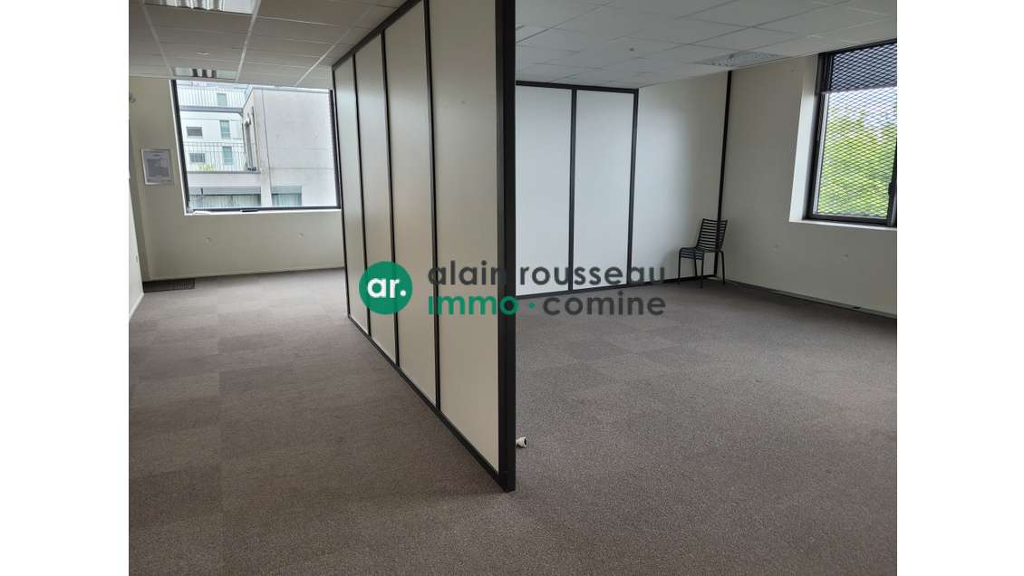 Bureaux 81m² R+4 à louer Nantes Machines de l'Ile