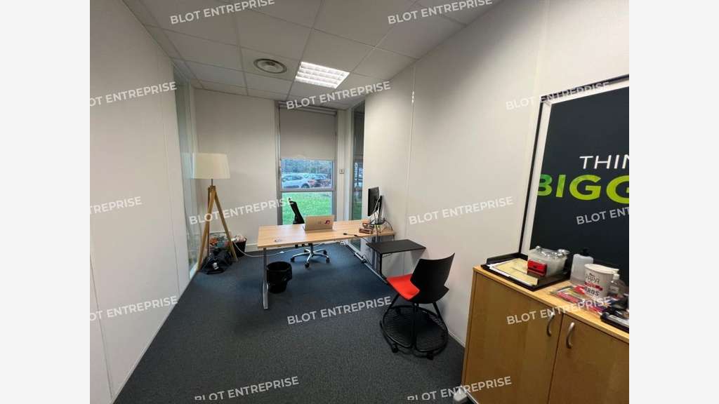A louer bureaux 249m² RDC à Nantes Chantrerie