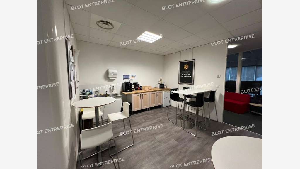 A louer bureaux 249m² RDC à Nantes Chantrerie