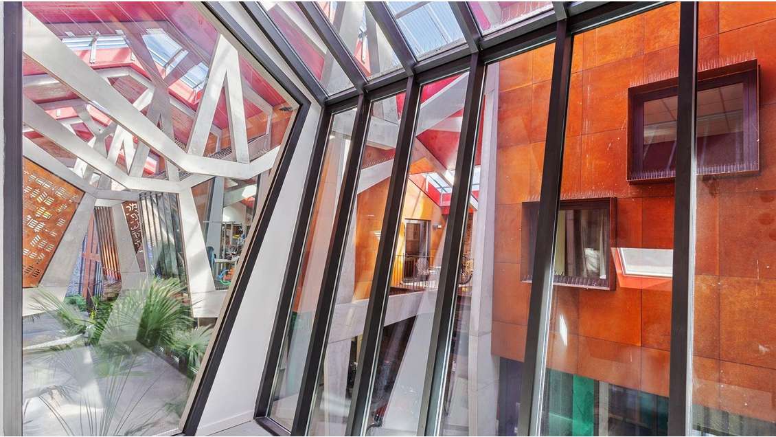 A louer bureaux atypiques 109m² Halle de Madeleine