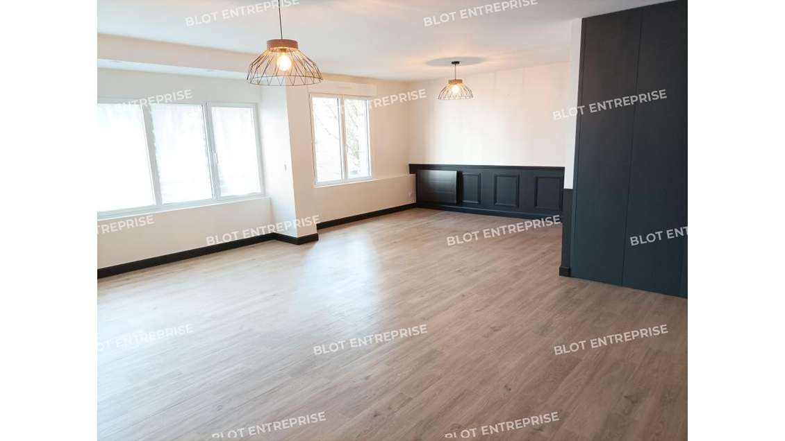 A louer bureaux rénovés de 107m² Nantes Sanitat