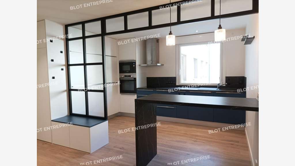 A louer bureaux rénovés de 107m² Nantes Sanitat