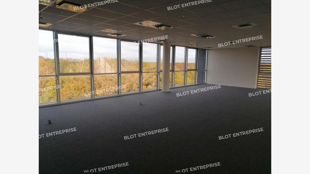 A louer bureaux 745m² divisibles Nantes Chantrerie