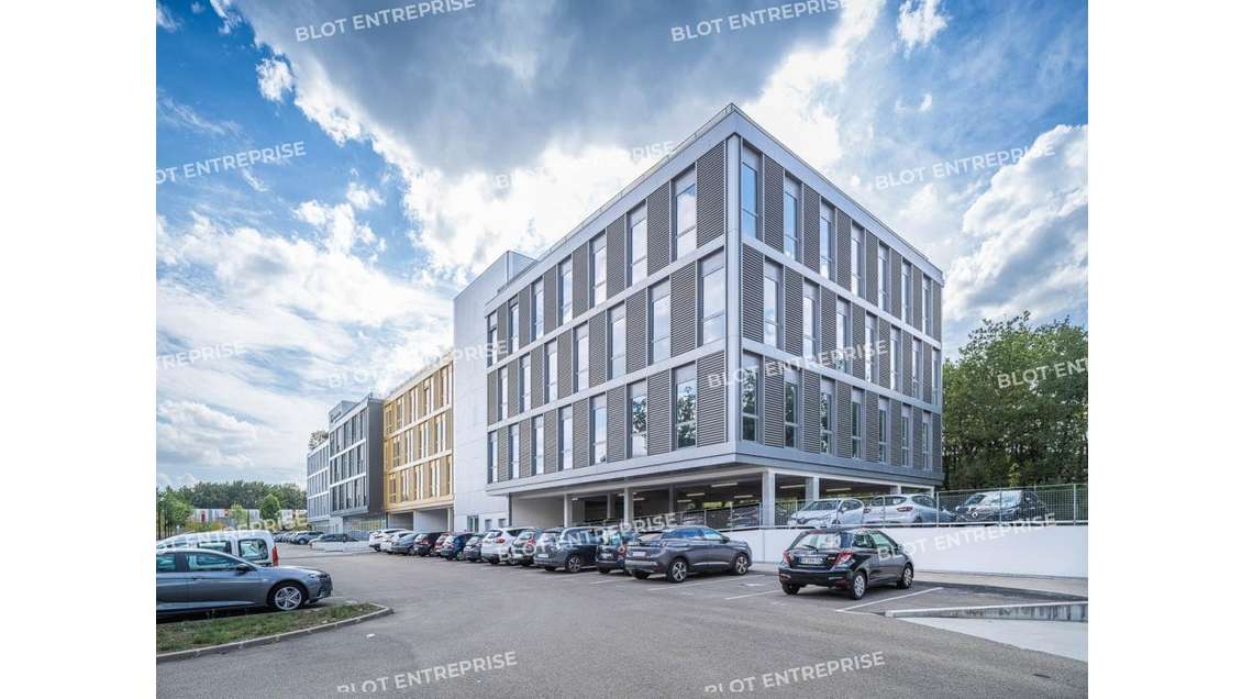 A louer bureaux 2570m² Nantes parc Chantrerie