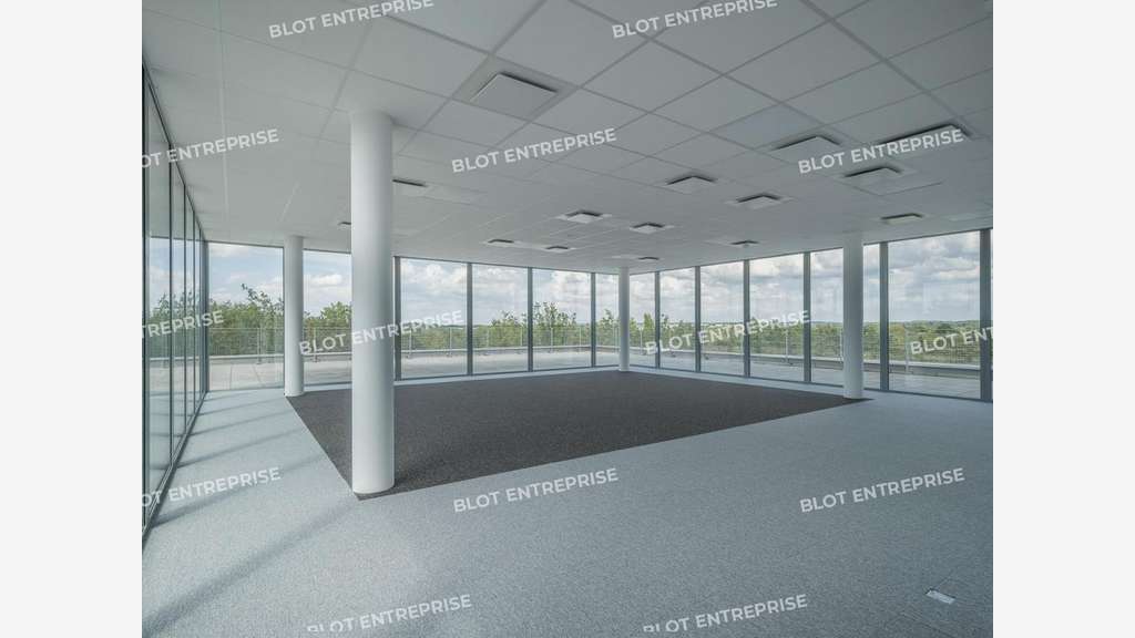 A louer bureaux 2570m² Nantes parc Chantrerie