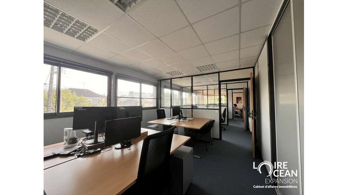 Bureaux climatisés 233m² à louer à Nantes 