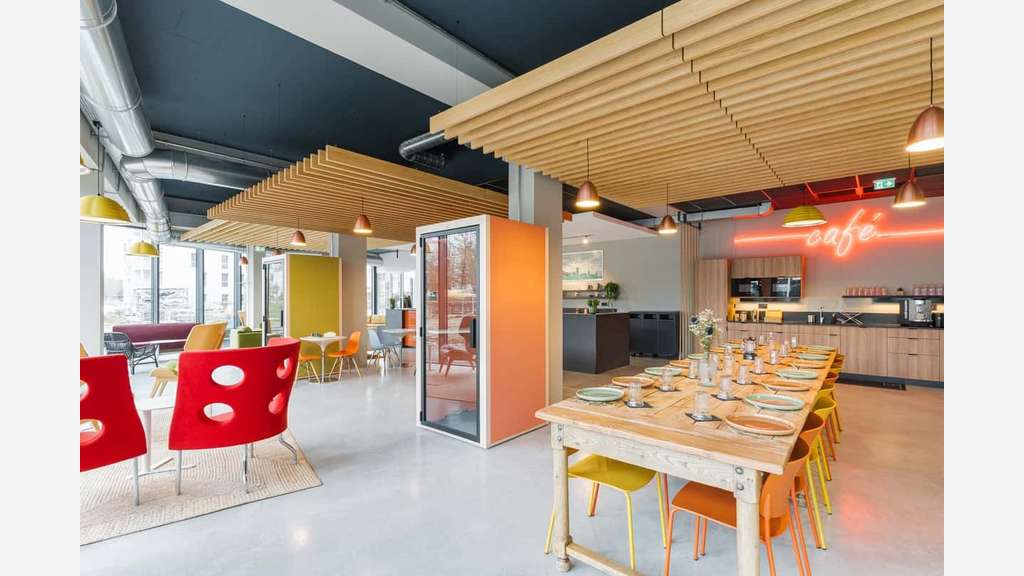 À louer bureaux privatifs 6 à 60 postes à Nantes