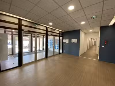 À louer bureaux de 14 à 100m² Hôtel d'Entreprise