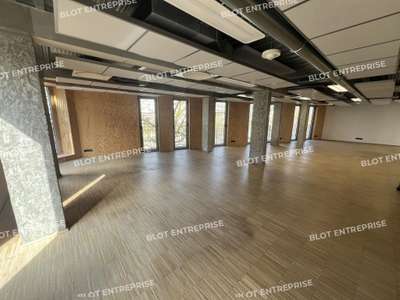 A louer bureaux lumineux 301m² à Nantes République