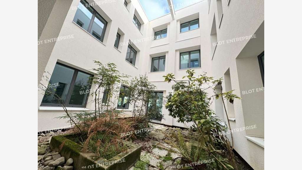 A louer immeuble de bureaux 4 260m² à Nantes