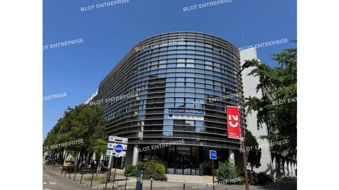 A louer bureaux divisibles 843m² Île de Nantes