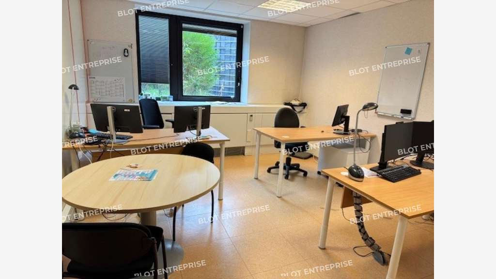 A louer bureaux 4818m² sur Île de Nantes