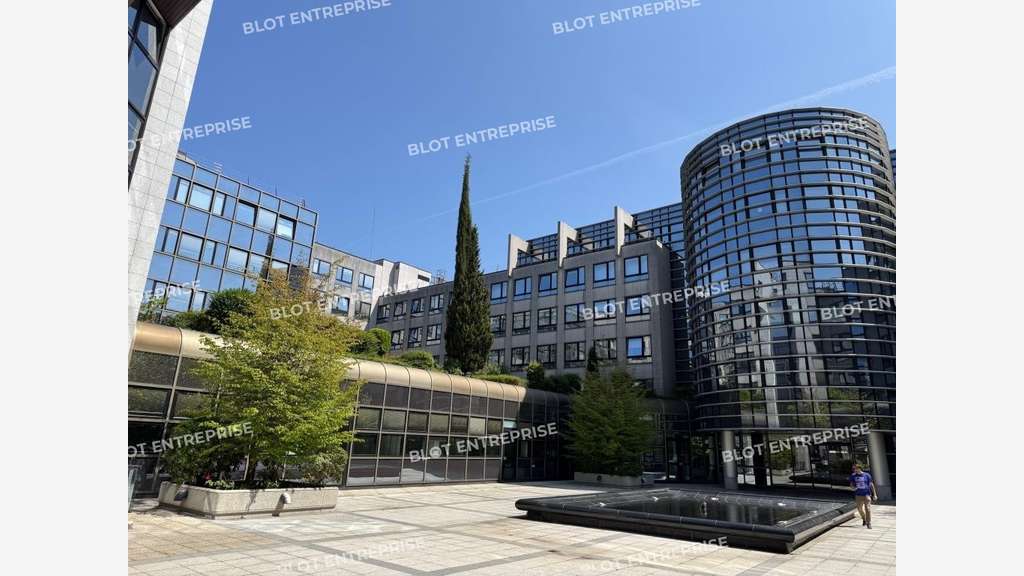 A louer bureaux 4818m² sur Île de Nantes