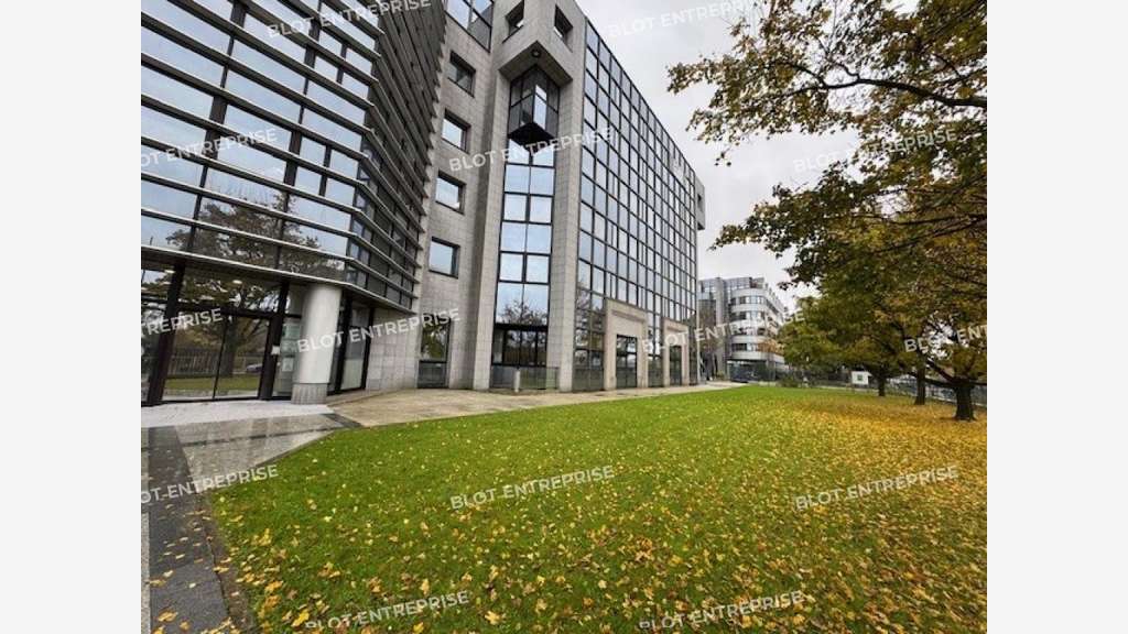 A louer bureaux 4818m² sur Île de Nantes