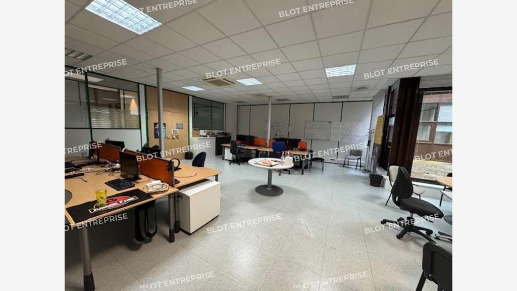 A louer bureaux 4818m² sur Île de Nantes