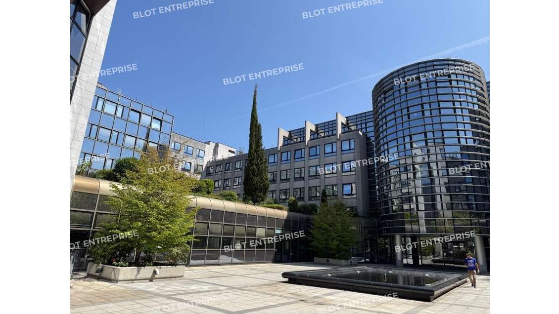 A louer bureaux 4818m² sur Île de Nantes