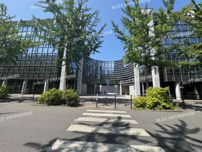A louer bureaux 1791m² divisibles à Nantes