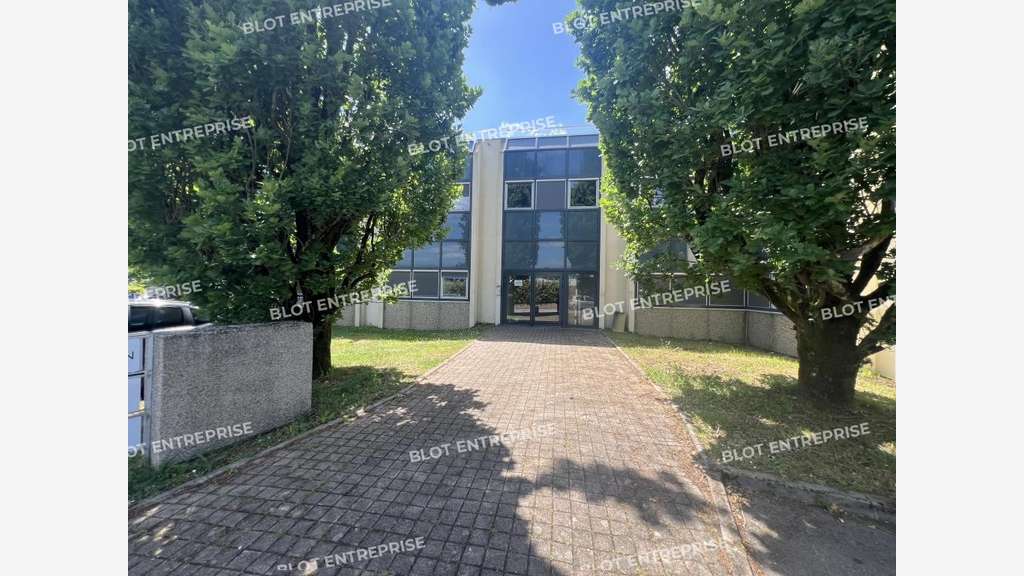 A louer bureaux 275m² empl stratégique Nantes Est