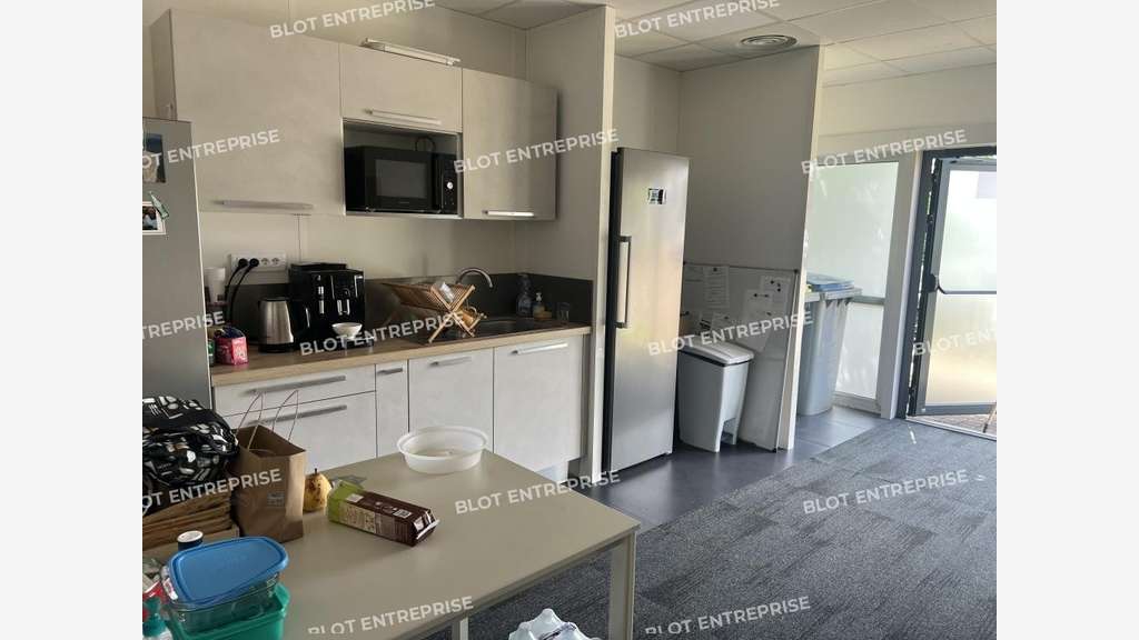 A louer bureaux 275m² empl stratégique Nantes Est