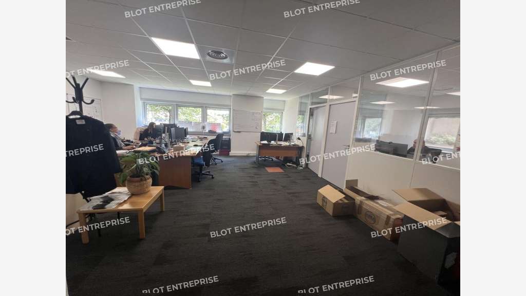 A louer bureaux 275m² empl stratégique Nantes Est