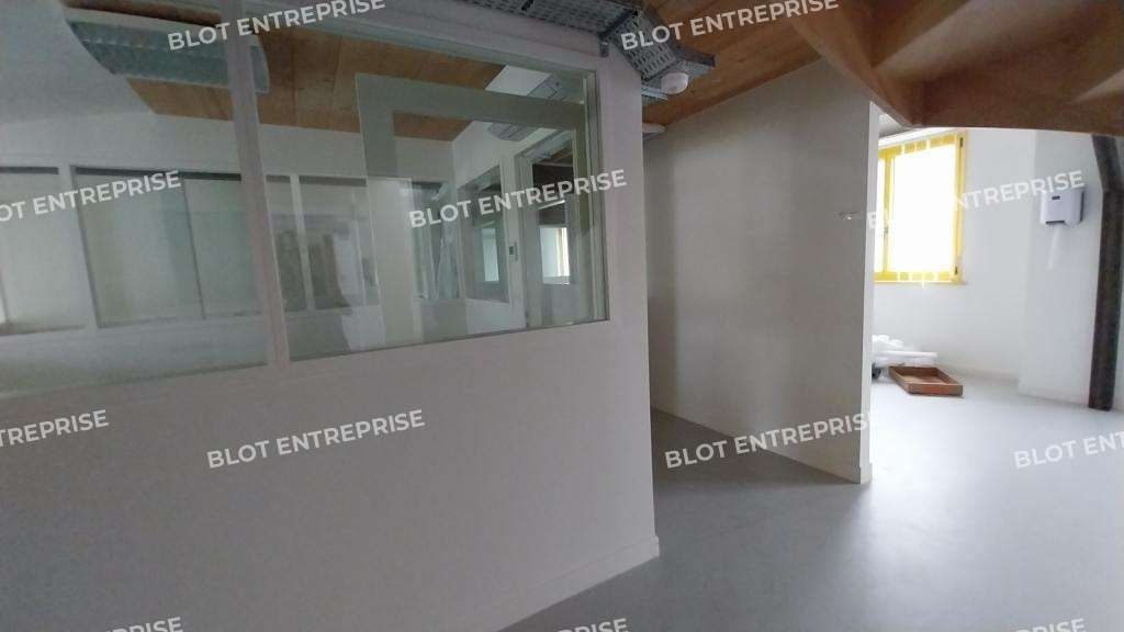 A louer bureaux 200m² accès PMR à Nantes Gare