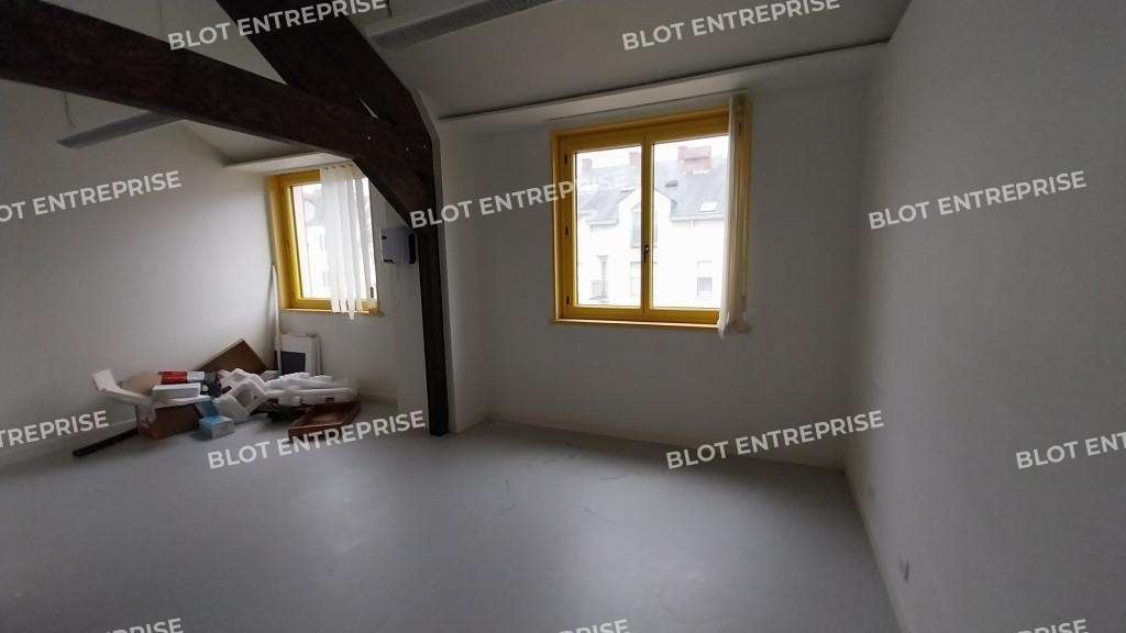 A louer bureaux 200m² accès PMR à Nantes Gare