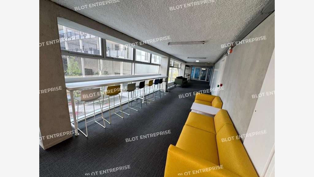A louer bureaux 867m² divisibles Île de Nantes