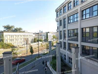 A louer bureaux immeuble Les Salorges 243m² Nantes