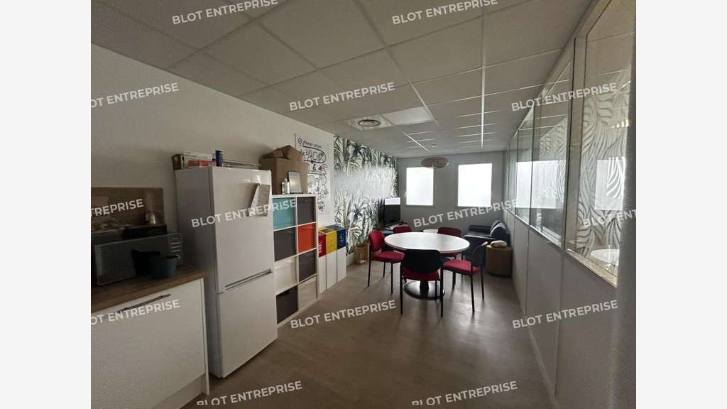 A louer plateau de bureaux 96m² Nantes Nord Est