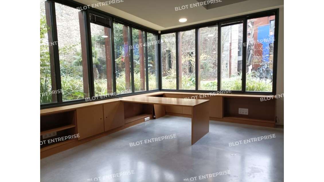 A louer bureaux 110m² Nantes centre Champs de Mars