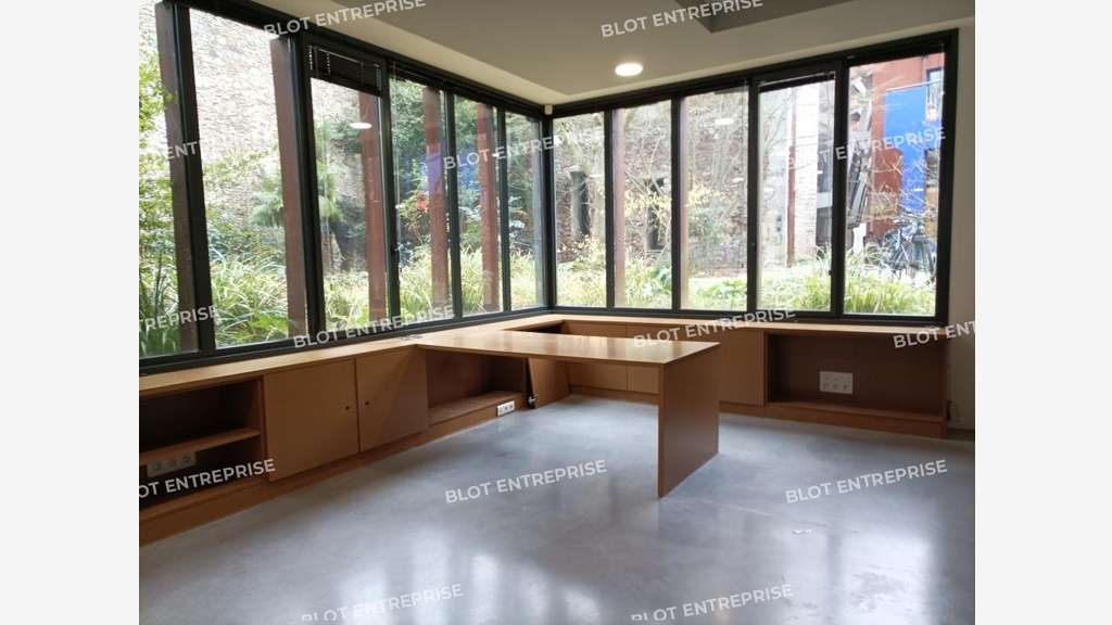 A louer bureaux 110m² Nantes centre Champs de Mars