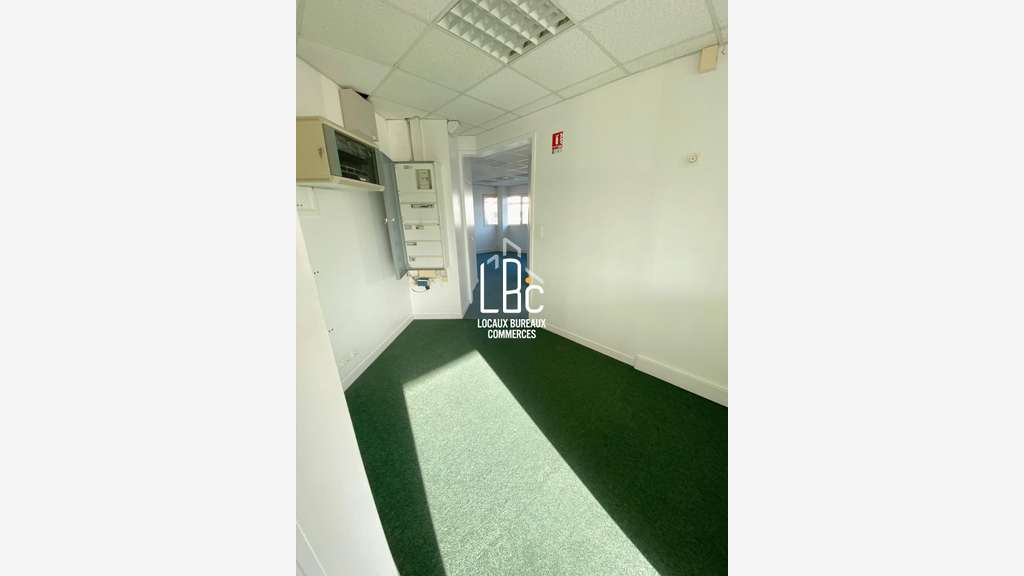 Plateau de bureaux 275m² à louer Nantes Est