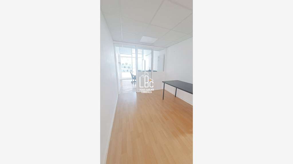 Bureau 42m² RDC à louer Gare Euronantes 
