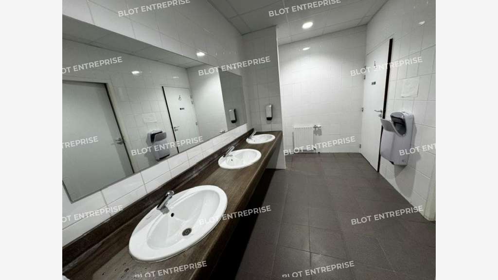 A louer bureaux 2 334m² idéalement situé à Nantes